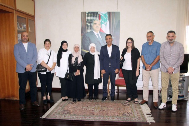بهية الحريري تلتقي "لجنة الأهل" في "مدرسة الحاج بهاء الدين الحريري" وتهنىء طلابها الفائزين ببطولة مهارات "مايكروسوفت"