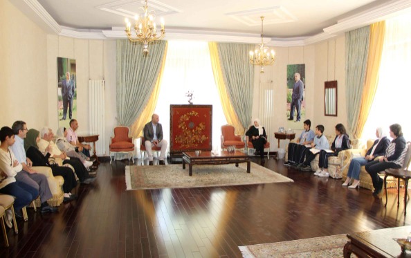 بهية الحريري تلتقي "لجنة الأهل" في "مدرسة الحاج بهاء الدين الحريري" وتهنىء طلابها الفائزين ببطولة مهارات "مايكروسوفت"