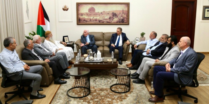 الأحمد يؤكد و"القوى الإسلامية" في عين الحلوة على رفض أي مشاريع وأجندات تستهدف المخيمات