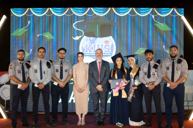 حفل تخرج في ثانوية الكيان الدولية برعاية وزير الشؤون الاجتماعية