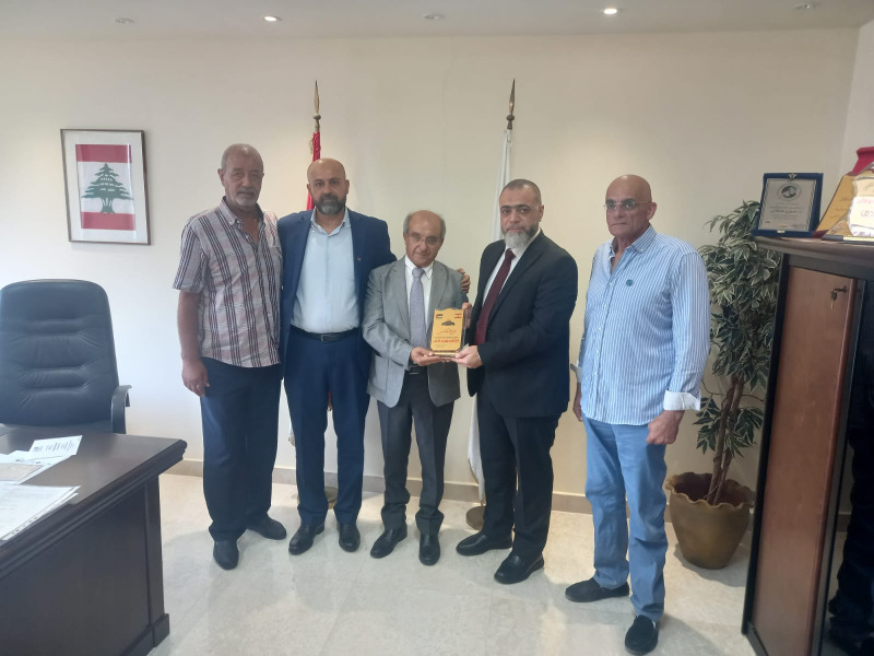 أبو العينين يبحث مع وزير الشباب والرياضة جورج كلاس وضع اللاعب الفلسطيني