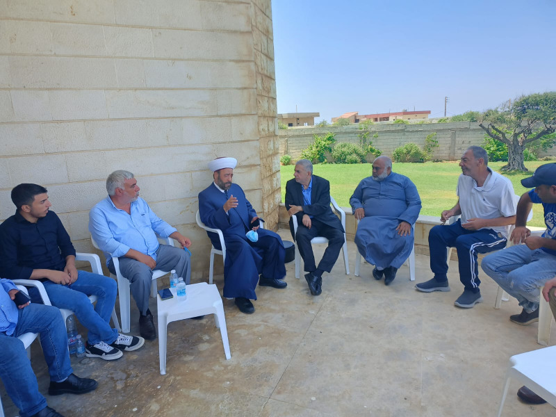 القاضي عريمط يستقبل المهنئين بسلامة عودته من رحلة العلاج.. شاكرين رجل الأعمال خلف الحبتور على الضيافة