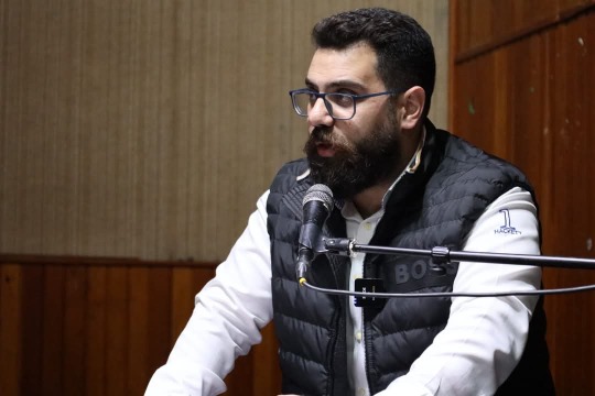 النائب د. أسامة سعد خلال لقاء تكريمي لمتطوعات ومتطوعي التنظيم الشعبي الناصري ومؤسسة معروف سعد: "الوطن لا ينهض إلا بتكاتف أبنائه، وعملكم التطوعي بما يحمله من عطاء وتضحيات هو أصدق أشكال المقاومة"