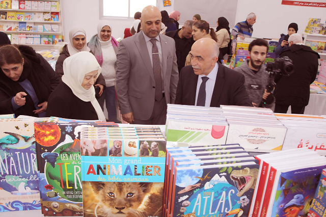 بهية الحريري ترعى افتتاح "معرض الكتاب المدرسي الأول - نحو جيل قارىء ومبدع" في "ثانوية الحاج بهاء الدين الحريري"