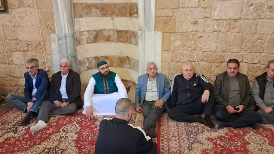 أسامة سعد يؤدي صلاة عيد الفطر ويزور أضرحة الشهداء في صيدا
