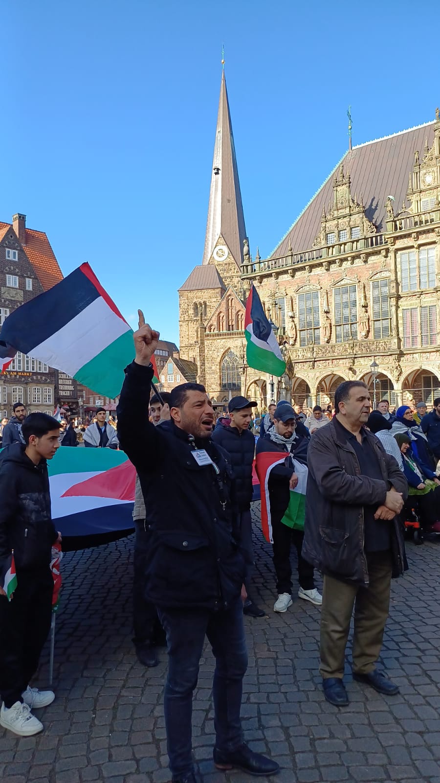 الجالية الفلسطينية تنظم وقفة تضامنية مع غزة والضفة في مدينة بريمن الالمانية
