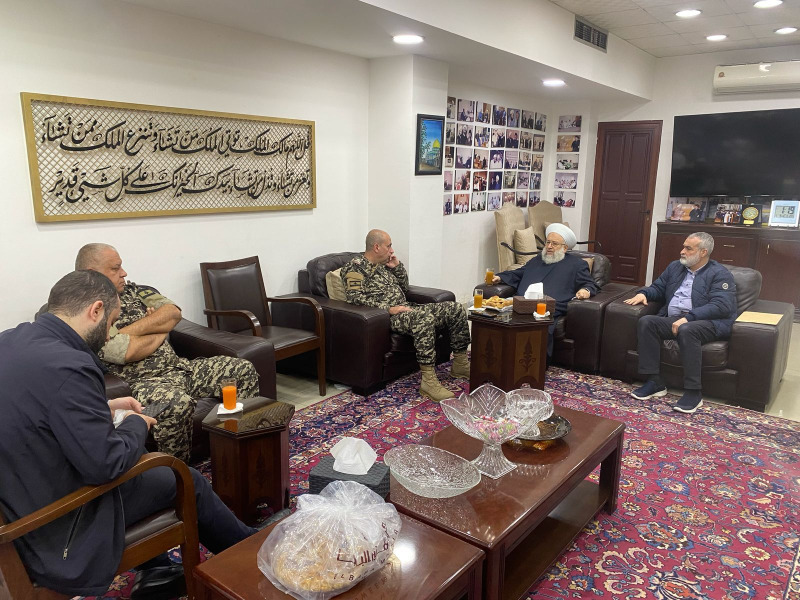 الشيخ حمود يستقبل المدير الجديد لأمن الدولة في الجنوب العميد وسيم النقيب
