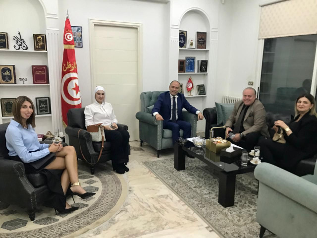السفير التونسي بوراوي الإمام يستقبل وهيب سيقلي صاحب ثانوية "غاردن سيتي"