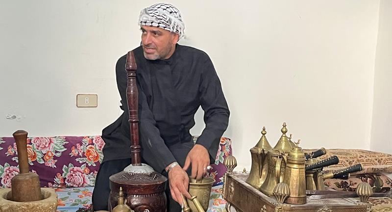 "حارس الذاكرة".. لاجئ فلسطيني في لبنان يحتفظ بمقتنيات شاهدة على النكبة