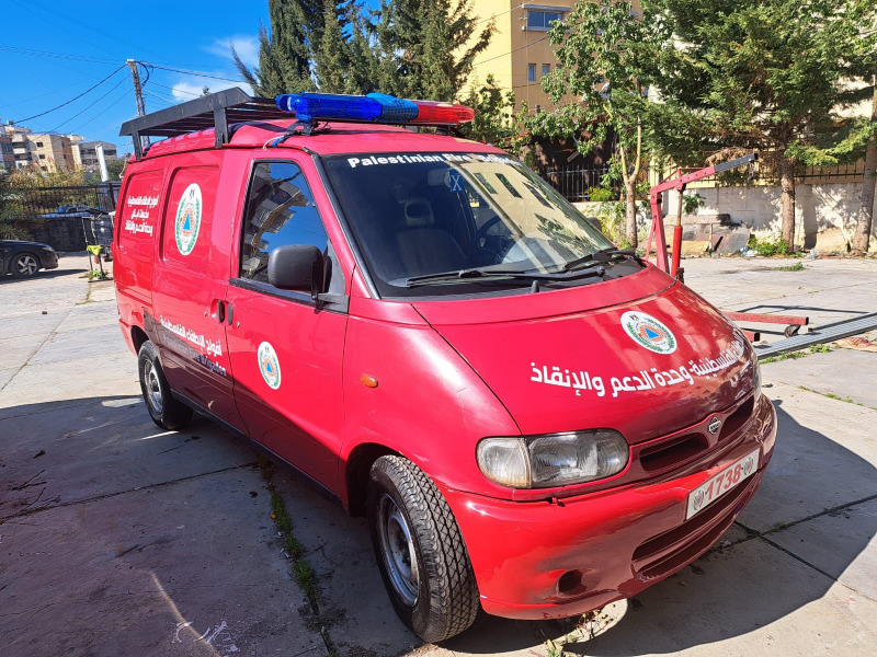 بتوجيهات الرئيس عباس.. السفير دبور يسلم 6 سيارات مجهّزة لأفواج الإطفاء الفلسطينية دعماً للسلامة العامة في المخيمات
