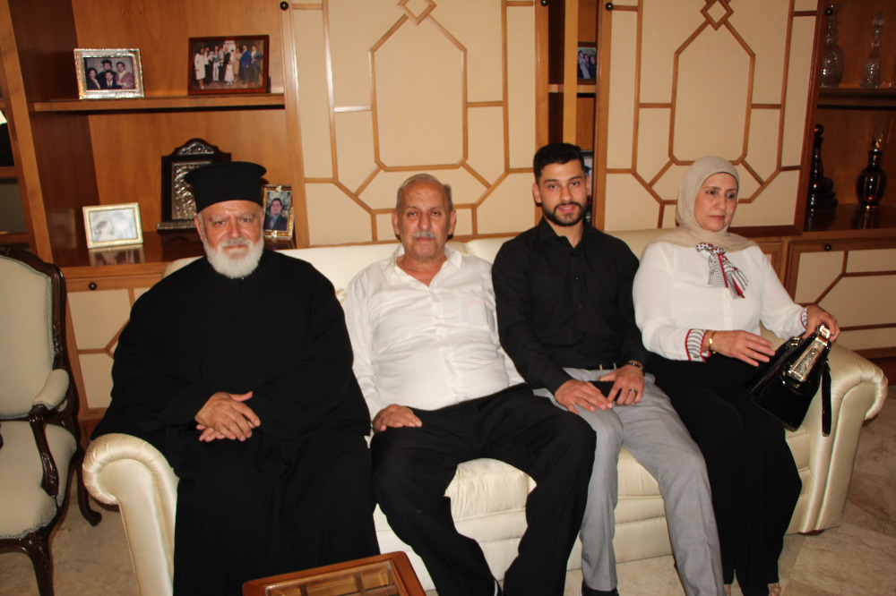 بهية الحريري تكرم البرفسور غسان أبو علفا لمناسبة منحه الدكتوراه الفخرية بعلم الأمراض السرطانية