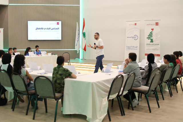 3 طالبات تفزن بمراكز رئيس ونائب رئيس وأمين سر المجلس البلدي للأطفال في صيدا والجوار