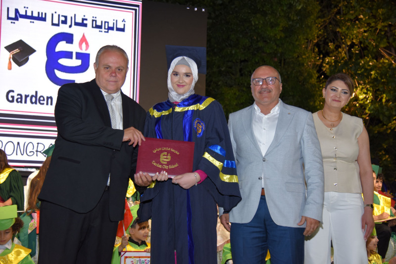السفير التونسي يشيد بعمق العلاقات اللبنانية – التونسية خلال حفل تخرّج مدرسة "الغاردن سيتي"