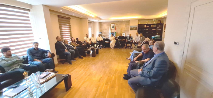 جلسة تسليم وتسلم لرئاسة بلدية صيدا بين د. بديع وحجازي