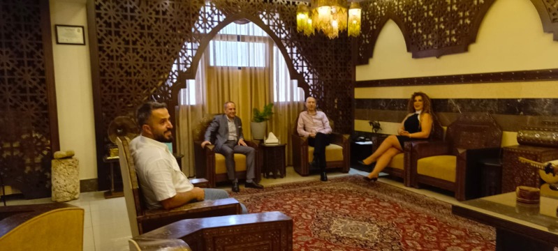 مدير تعاونية الموظفين يزور محافظ الجنوب ويتفقد الفرع: رغم الصعوبات، نقدم خدماتنا باللحم الحي