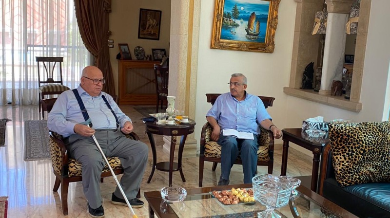 بالصور: النائب أسامة سعد و رئيس بلدية صيدا المهندس محمد السعودي يلتقيان ويبحثان في خطة عمل للتخفيف من معاناة المواطنين نتيجة الازمة الشديدة للمحروقات والكهرباء في مدينة صيدا ومنطقتها