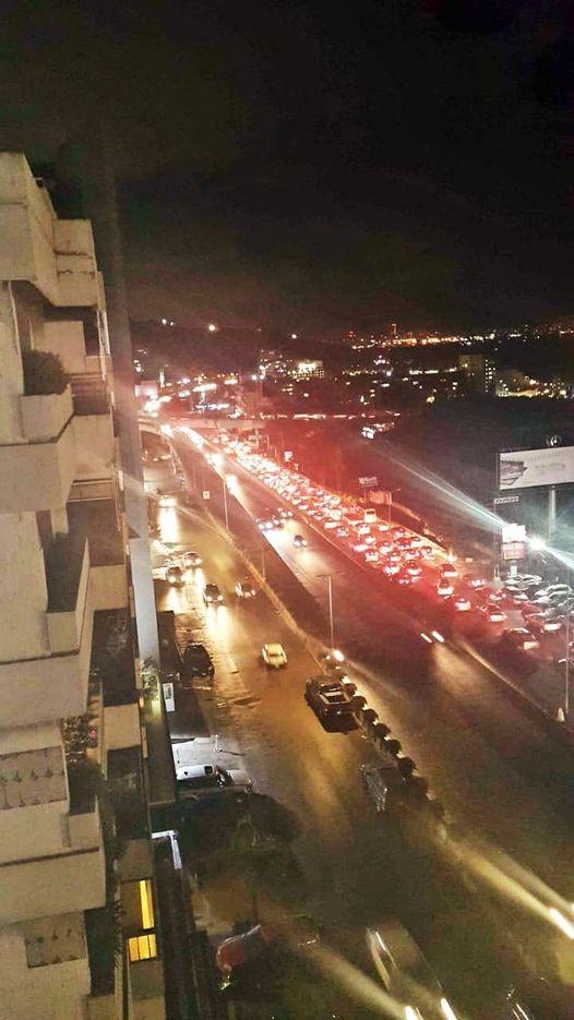 قطع الطريق في زوق مصبح..والسبب؟