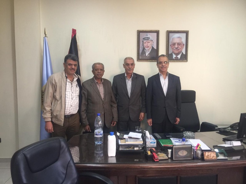 وفد من النضال الشعبي يبحث آخر المستجدات وأوضاع المخيمات مع السفير المناوب لفلسطين في دمشق