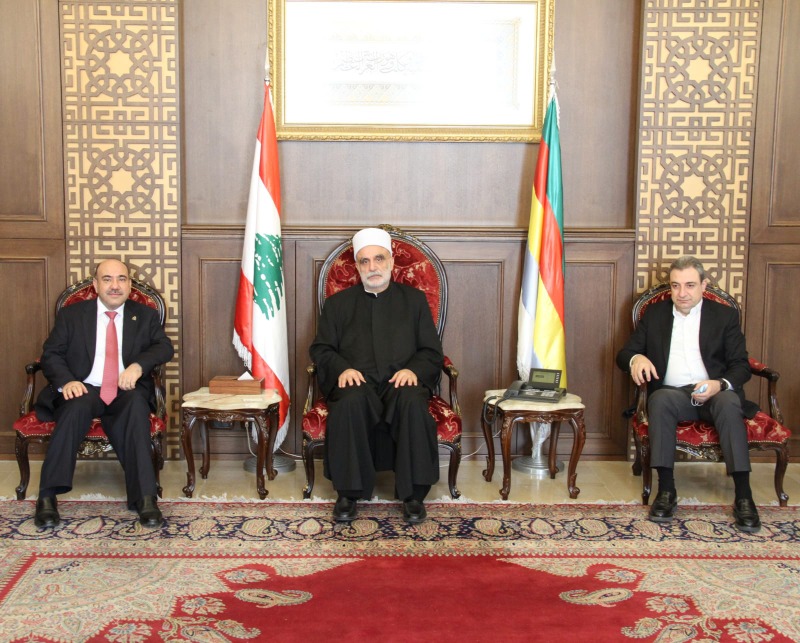 شيخ العقل التقى سفيري تركيا والأردن وشخصيات وزار بلدة بزبدين