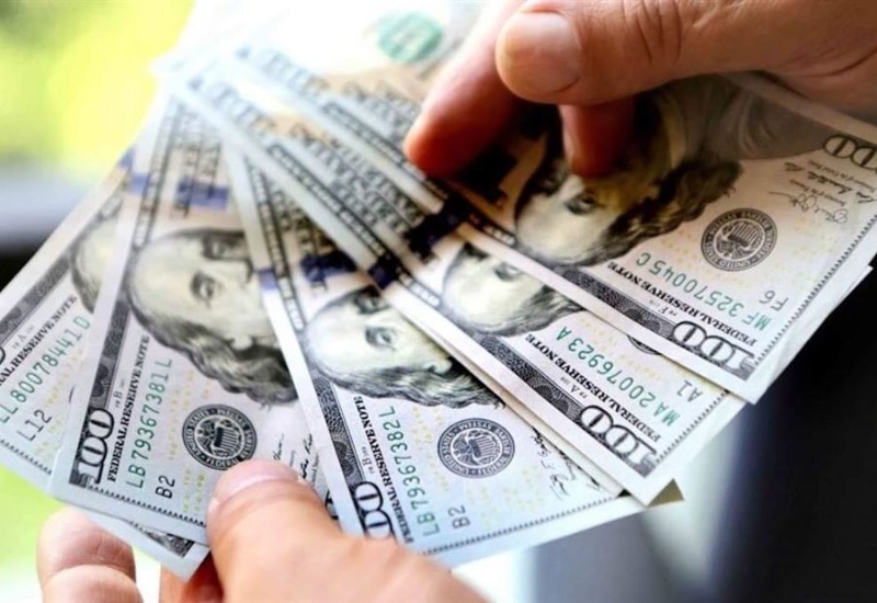 كم بلغ سعر صرف الدولار في السوق السوداء اليوم؟!