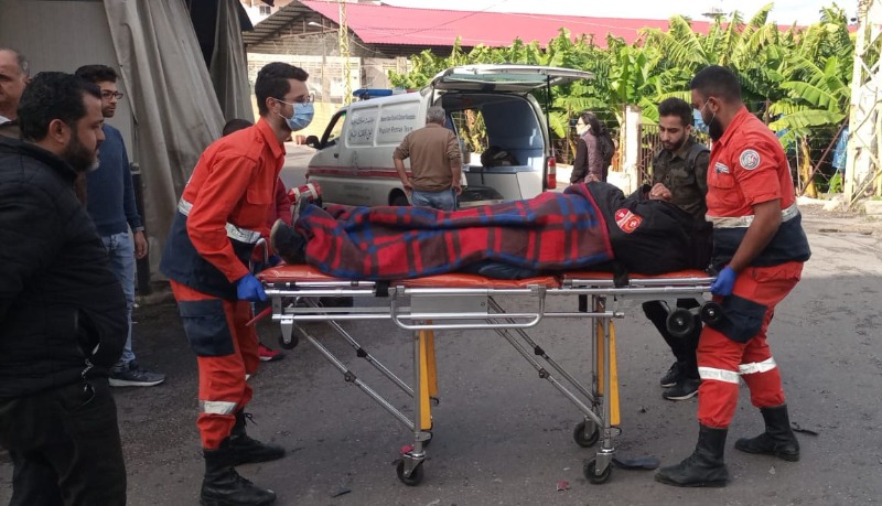 بالصور: جريح في حادث صدم صيدا