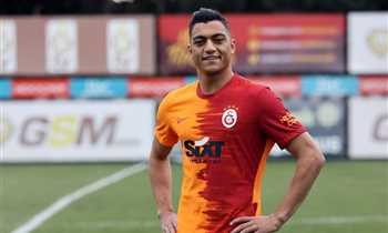 شاب يجري امتحانات بدلاً من لاعب كرة القدم الدولي مصطفى محمد.. .إليكم ما جرى!
