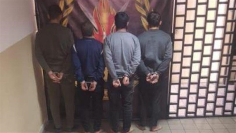 يروّجون عملة مزيّفة.. وأكثر!
