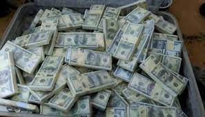 اليكم قصة دولارات طلعت يوسف المجمدة...