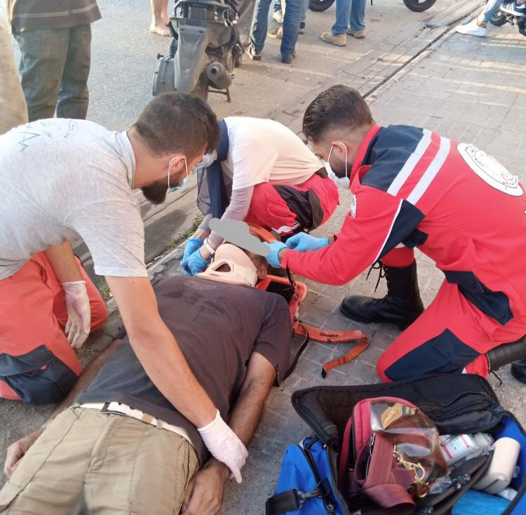 جريح في حادث صدم عند الكورنيش البحري لمدينة صيدا