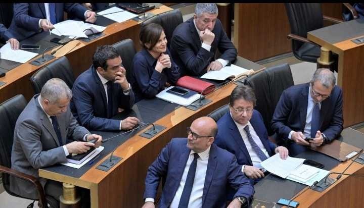 النواب يطالبون بسندويشات لسد الجوع .. و"ندفع ثمنها"