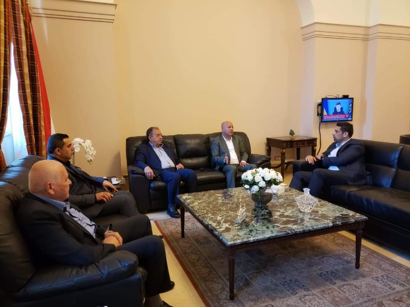 د. ابو هولي يبحث مع رئيس لجنة الحوار اللبناني – الفلسطيني التحديات التي تواجه قضية اللاجئين والاونروا