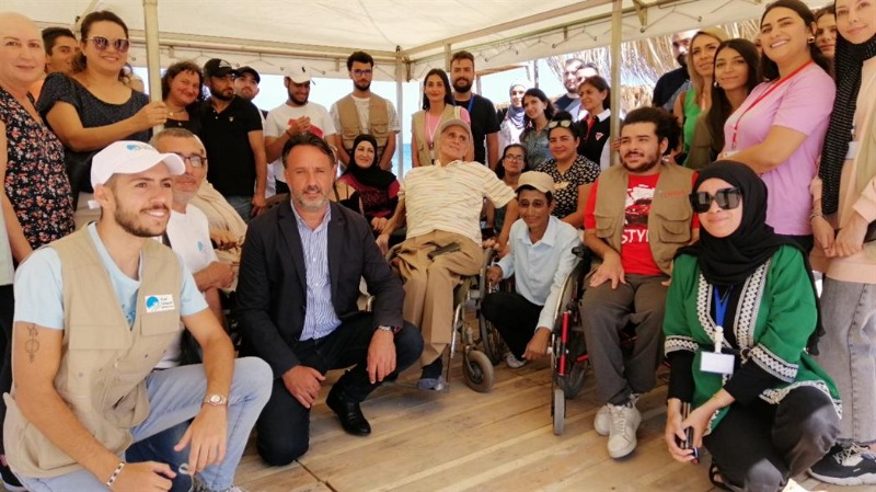 الحركة الإجتماعية تدشن بالشراكة مع بلدية صيدا مدخلاً خاصاً لذوي الإحتياجات الخاصة على شاطىء المسبح الشعبي