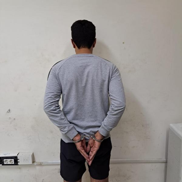 انتحل صفة ضابط أمن ونفذ عملية احتيال بقيمة 320 الف دولار