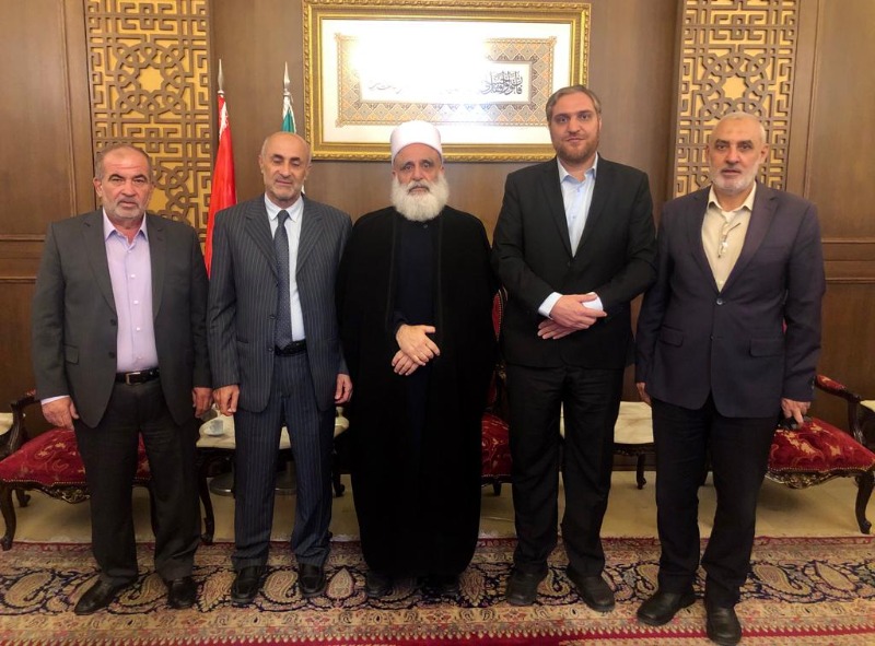 شيخ العقل التقى السفير البابوي والجماعة الإسلامية والمستشار الايراني