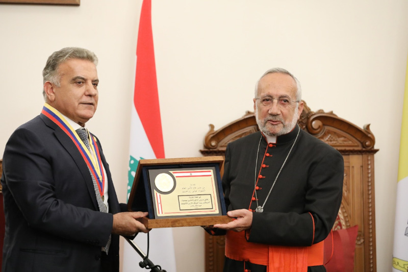 اللواء إبراهيم مكرماً من بطريرك بيت كيليكيا للأرمن الكاثوليك