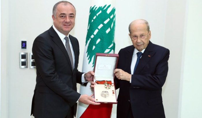 الرئيس عون منح بو صعب وسام الارز الوطني