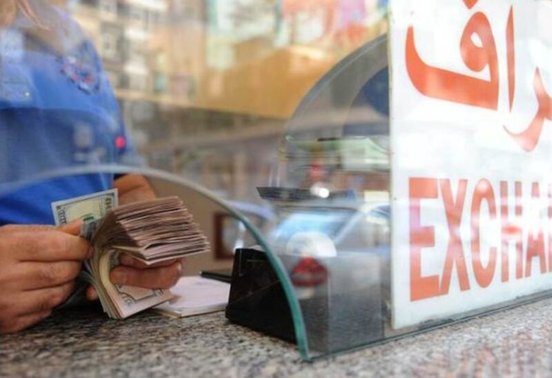 حالات عصبية ونوبات جنون تنتاب عددا من الصرافين