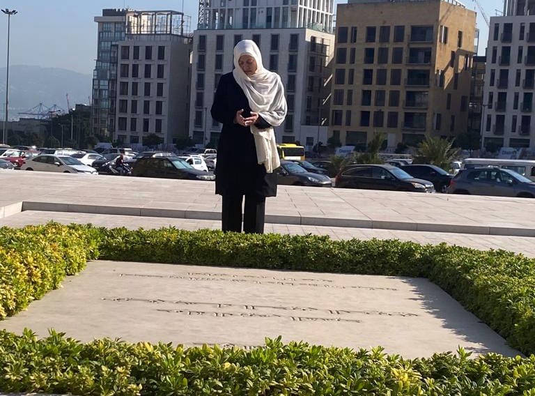 بذكرى ميلاده الـ78.. بهية الحريري تزور ضريح شقيقها الرئيس الشهيد رفيق الحريري