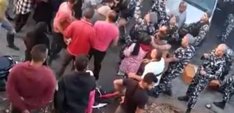 هذا هو سبب الاشكال بين اهالي بلدة المنصوري وعناصر من قوى الامن...
