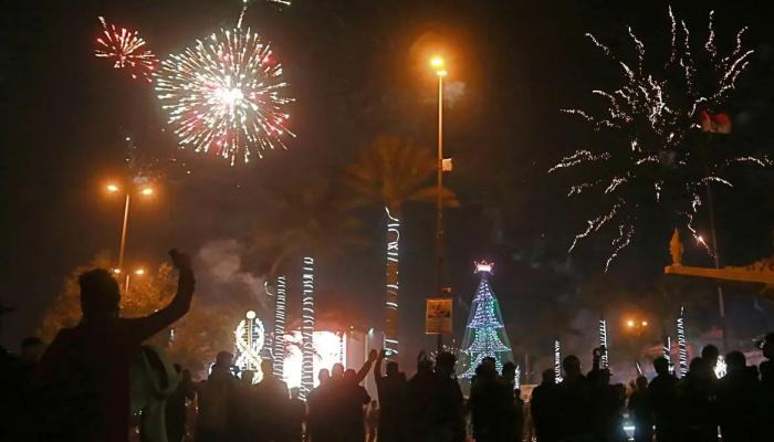العراق: إصابة 150 شخصا بالألعاب النارية والرمي العشوائي لها في بغداد