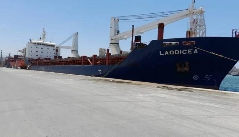 باخرة قمح في مرفأ بيروت غير صالحة للإستهلاك