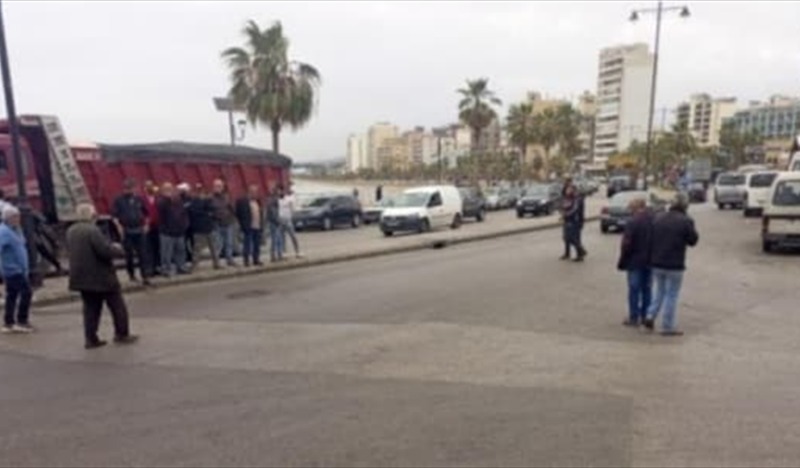 قطع طريق صيدا البحريّة