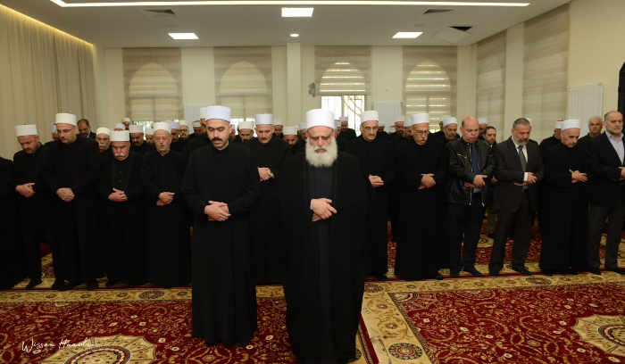 شيخ العقل في خطبة الفطر: ألم يحُنِ الوقتُ لاستفاقة الضمائر؟