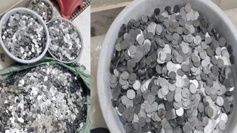 بالفيديو.. هندي يدفع نفقة طليقته "فراطة"!