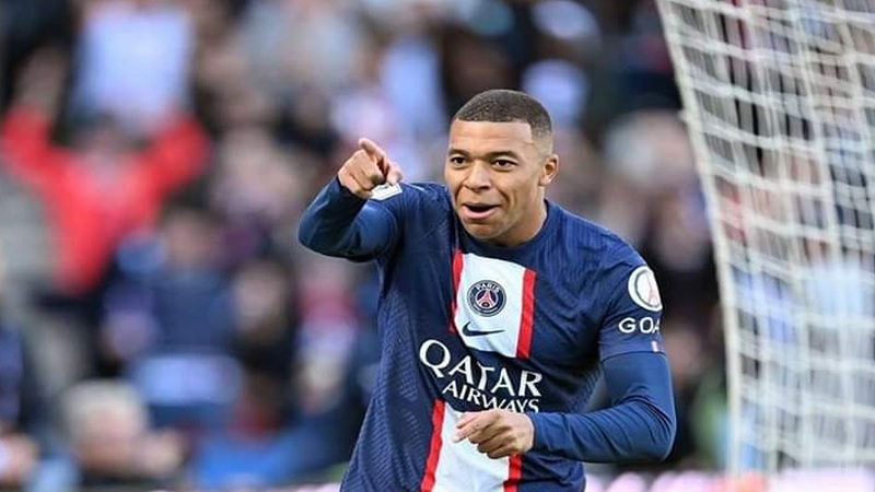 باريس سان جيرمان يحدد سعر بيع مبابي لريال مدريد