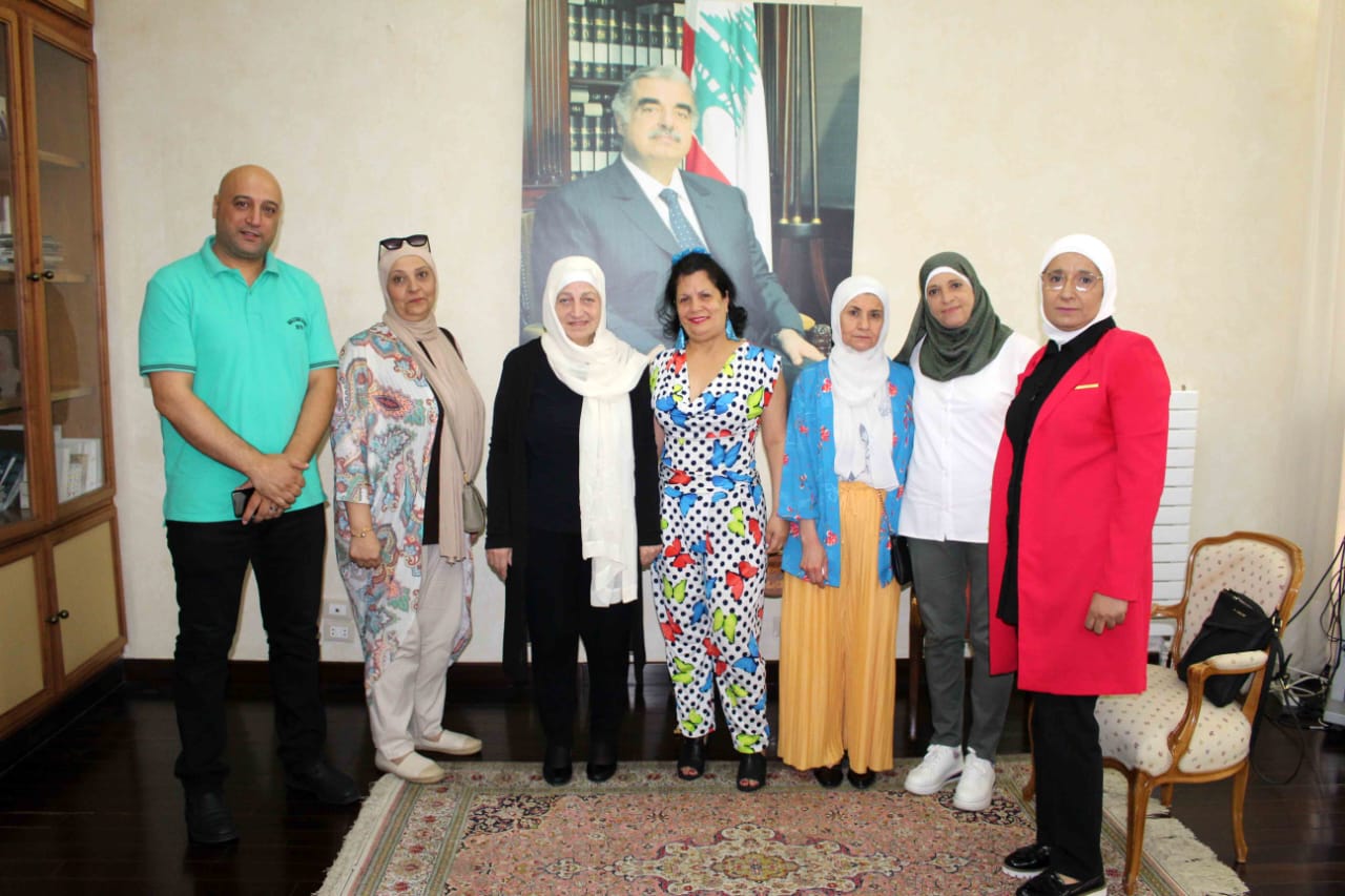 بهية الحريري تتابع مطالب المعلمين المتقاعدين!