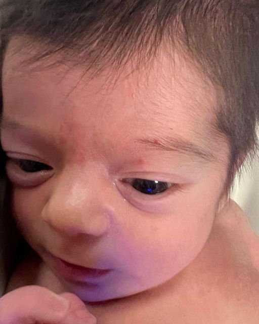 مره جديده العثور على طفل بعمر الشهر مرمي طرابلس