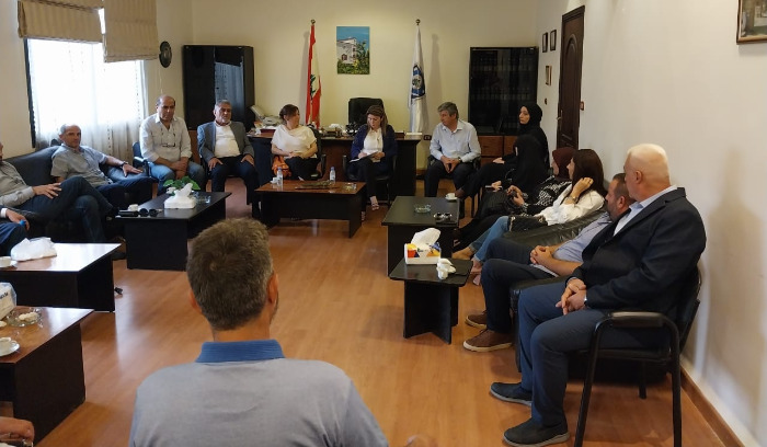 المحافظ الترك تترأس سلسلة اجتماعات وتناقش مشروع الطرق والعمالة في محافظة النبطية