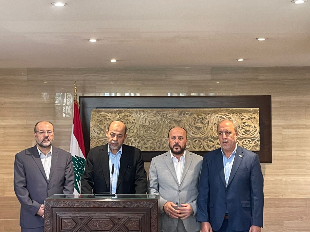 الرئيس بري تابع مع ابو مرزوق والأحمد التطورات في عين الحلوة