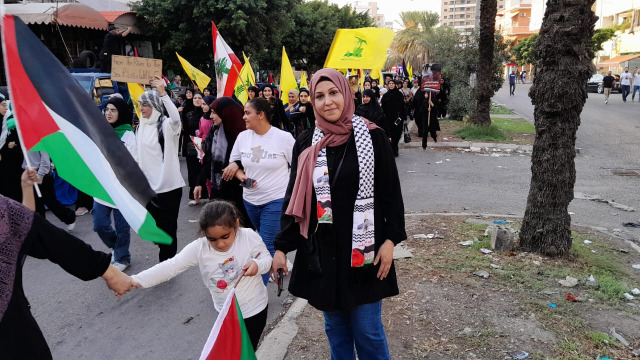 بالفيديو: مسيرة شعبية في صيدا تضامنًا مع غزة